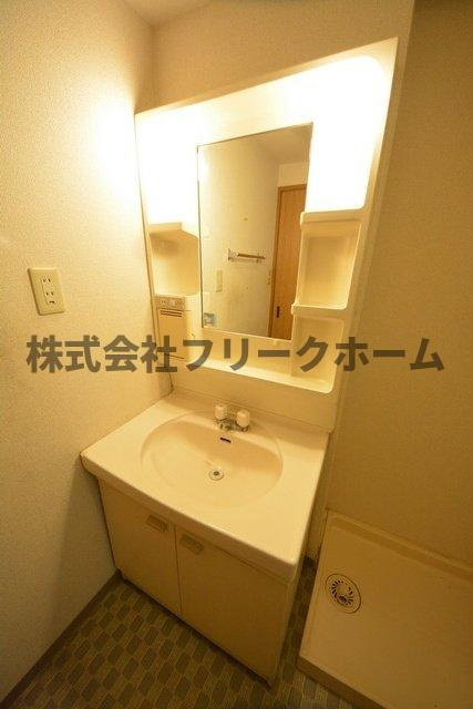 武蔵野市境南町５丁目の賃貸マンションの洗面所