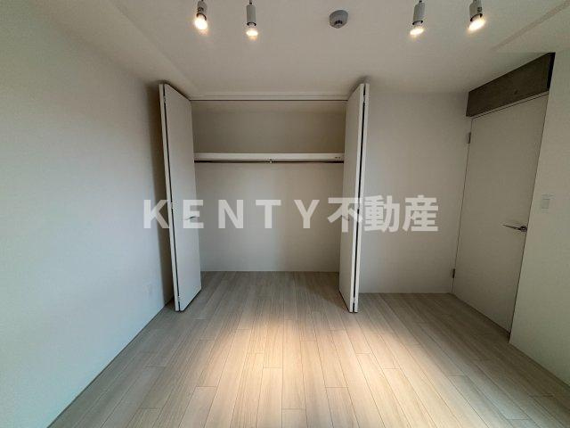 【居間・リビング】 | ＧＲＡＮ　ＰＡＳＥＯ大崎戸越銀座Ⅱ | こちらの居間で趣味の時間をお楽しみください