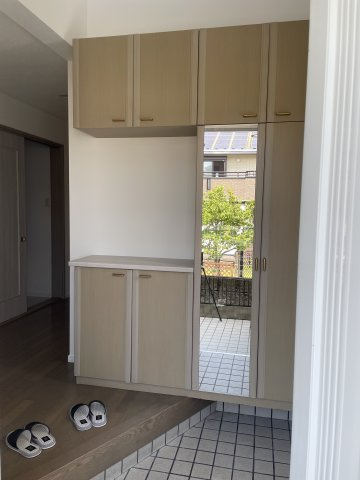丹波篠山市住吉台の中古一戸建の玄関