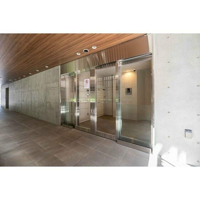 ＬＵＭＩＥＣ　ＢＵＮＫＹＯ　ＳＥＮＧＯＫＵのエントランス