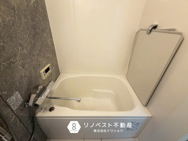 レック鴻池マンションの浴室|自動お湯はり機能付き◎
家事の片手間にお湯はりができて、忙しい家族に便利です♪