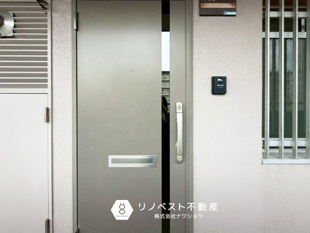 レック鴻池マンションの玄関|【リノベスト不動産】テナント物件は東大阪市含む大阪府下でご紹介可能です◎
