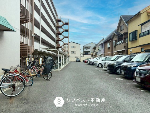 レック鴻池マンションの駐車場|【リノベスト不動産】テナント（事業用）物件のご紹介も可能です。事務所移転・新規開業等お気軽にご相談ください♪
