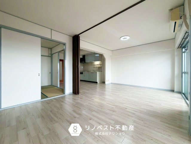 レック鴻池マンションの洋室|約5帖の洋室♪
リビングに面しており、開放感たっぷり◎