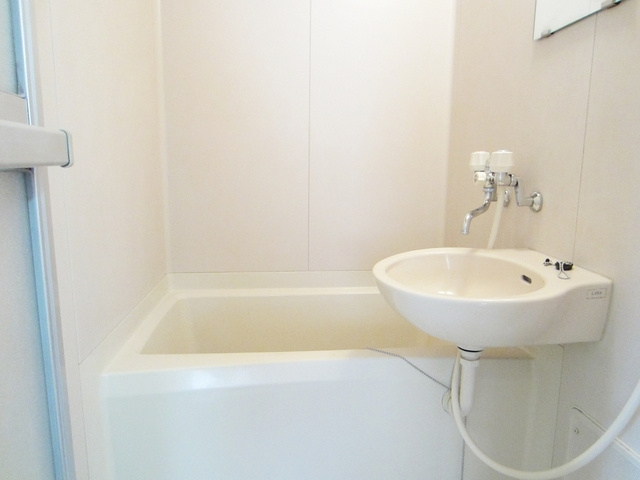 メゾン西ヶ原の浴室|嬉しい風呂トイレ別です。
