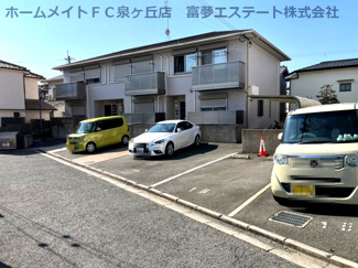 【駐車場】