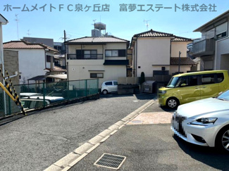 【駐車場】