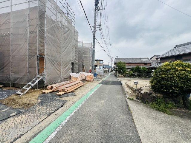 半田市乙川源内林町二丁目125番の一部『仲介手数料無料』新築一戸建て・建売の前面道路含む現地写真