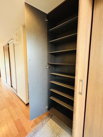 メゾンド松風の玄関
