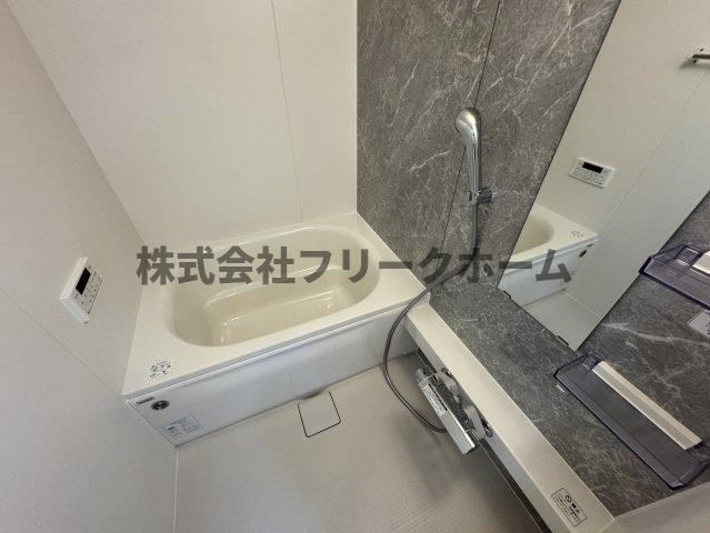小金井市緑町５丁目のアパートの浴室