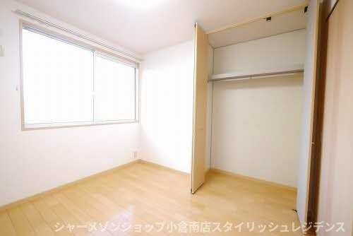 シャーメゾン朽網　Ｂ棟　の寝室