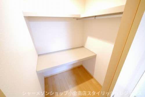 シャーメゾン朽網　Ｂ棟　の収納