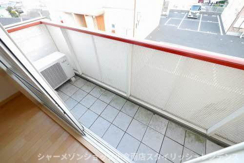 シャーメゾン朽網　Ｂ棟　のバルコニー