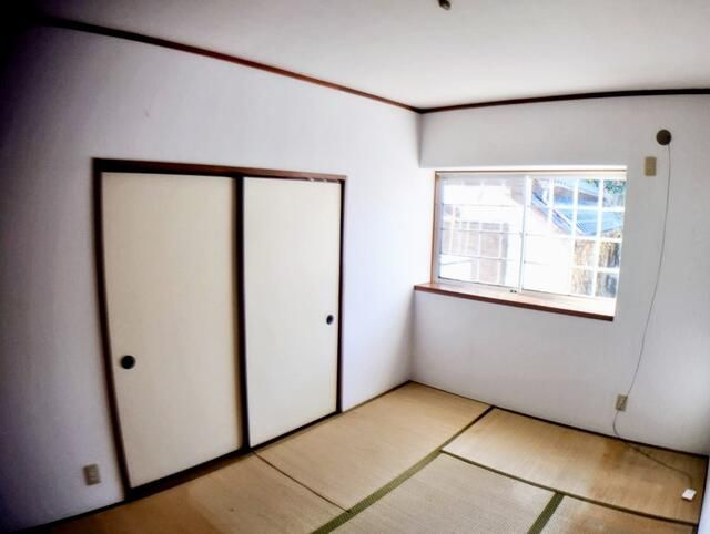 小林コーポの和室|日本らしい落ち着いた雰囲気の和室です