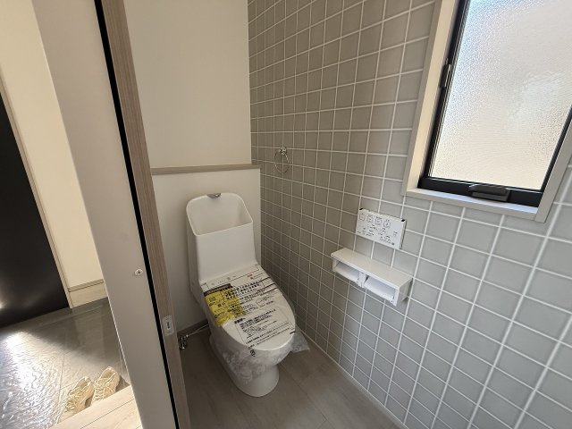 高田5丁目　新築戸建　4棟のトイレ