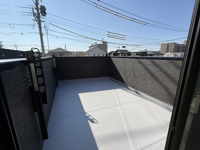 高田5丁目　新築戸建　4棟のバルコニー|洋室７帖に面したバルコニー