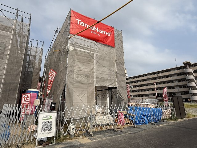 高田5丁目　新築戸建　4棟の前面道路含む現地写真