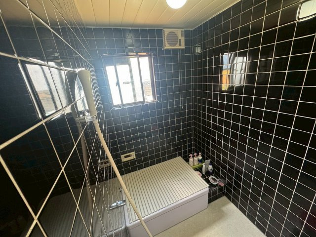 芳田戸建中古の浴室