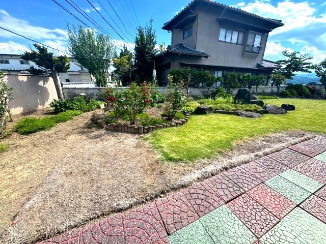 芳田戸建中古の庭