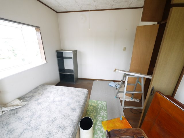 大網白里市細草　中古戸建の洋室|４LDK　白里海岸まで車約6分　残置物撤去中　間取り図作成中　