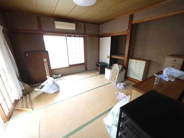 大網白里市細草　中古戸建の和室|４LDK　白里海岸まで車約6分　残置物撤去中　間取り図作成中　
