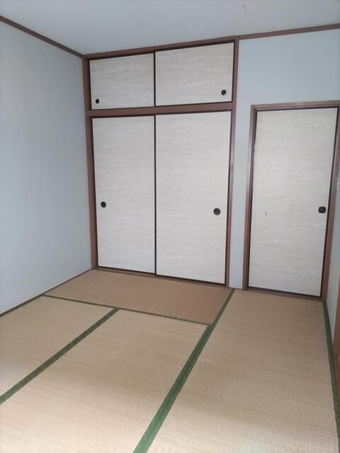 小林コーポの収納|たっぷりとした収納スペースです