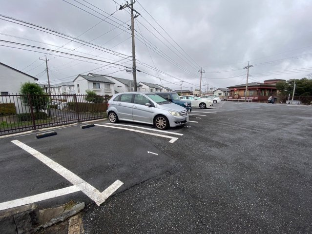 【駐車場】