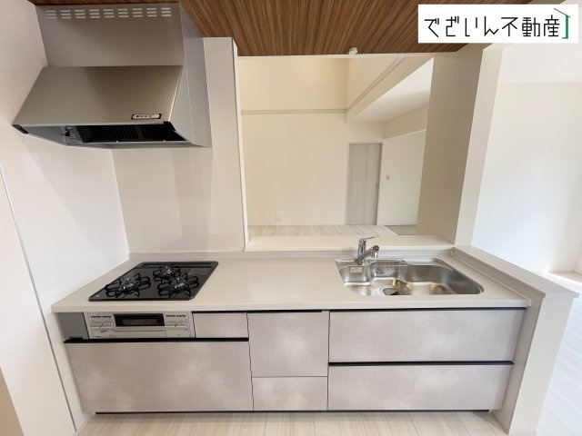 【キッチン】 | Livele Garden.S深谷市稲荷町北第3　【平屋】新築住宅 | ≪2号棟≫
現地(2026年8月撮影)