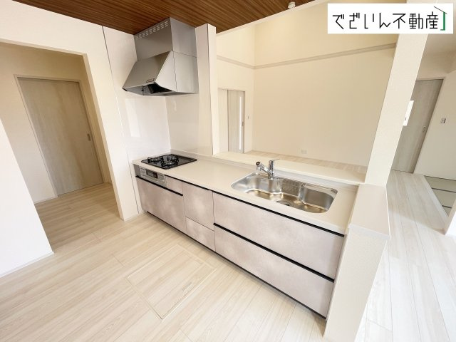 【キッチン】 | Livele Garden.S深谷市稲荷町北第3　【平屋】新築住宅 | ≪2号棟≫
現地(2026年8月撮影)