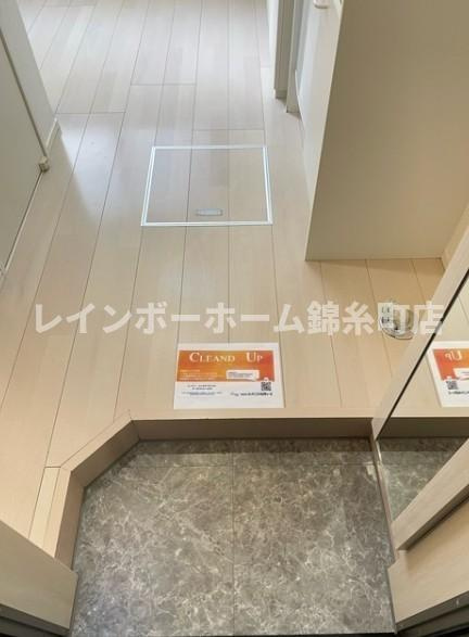ハーモニーテラス東駒形Ⅱの玄関
