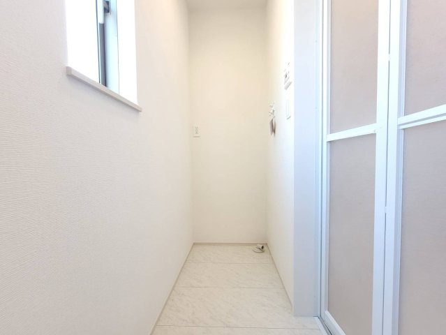 ハートフルタウン 宇都宮市簗瀬3丁目　限定１邸のその他|〇洗濯機スペース〇
お風呂に入る際に脱いだ衣類をすぐに洗濯機の中へ♪ラクラク動線です。
※2026年6月撮影
