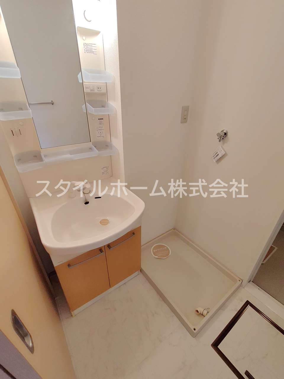 グランシャリオ北斗七星の洗面所|別部屋写真です。