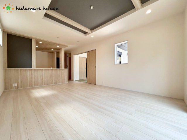 西区中野林　新築戸建　ブルーミング01の居間・リビング