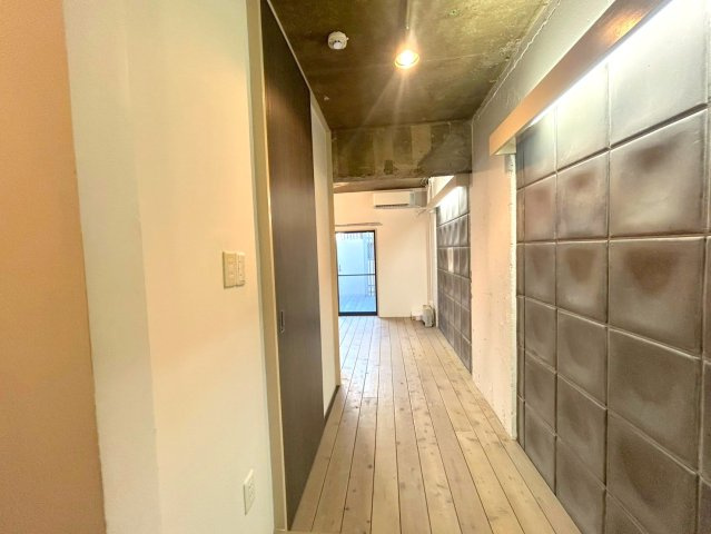 ＥＳＰＡＣＥ　ｈａｒａｍｏＹＯＴＳＵＹＡの玄関