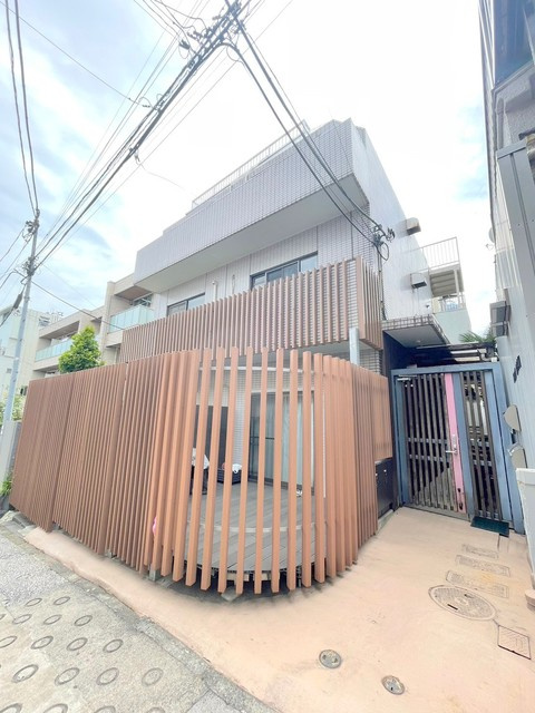 ＥＳＰＡＣＥ　ｈａｒａｍｏＹＯＴＳＵＹＡの外観