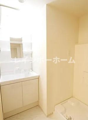 リーブルファイン奈良町Ⅱ　2号棟の独立洗面台