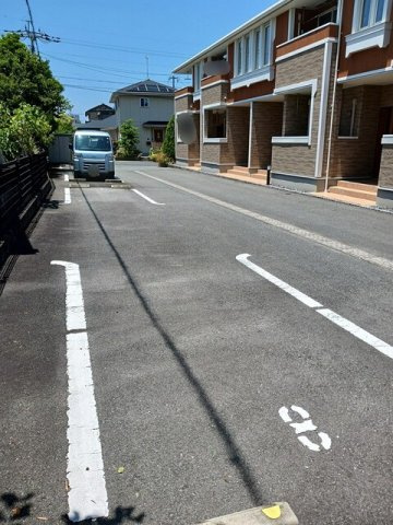 カレントヒルズ善導寺Ⅰの駐車場