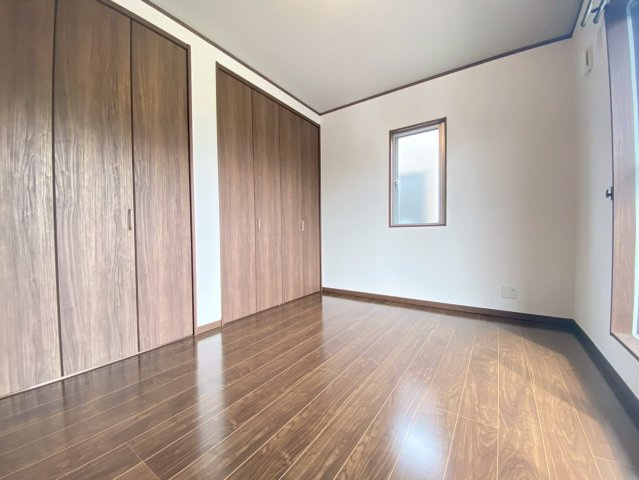 【寝室】