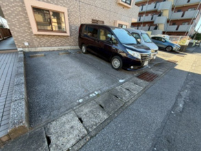 【駐車場】