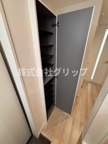 ラフィーネ鶴ヶ峰の玄関