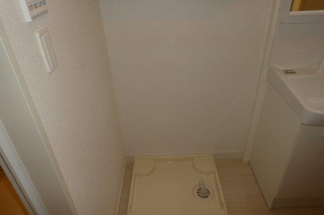 クレメントのその他|洗濯機置き場