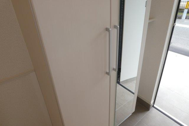 クレメントの内装|シューズボックス