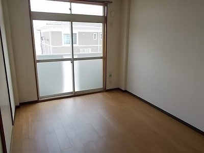 ハイツカミフジの内装