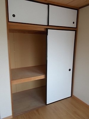 ハイツカミフジの収納