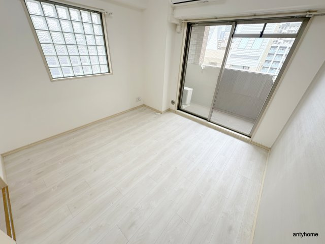 CITY　SPIRE靭公園　仲介手数料無料の居間・リビング