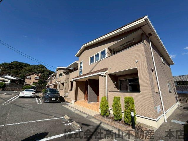 グリシーヌＢの外観