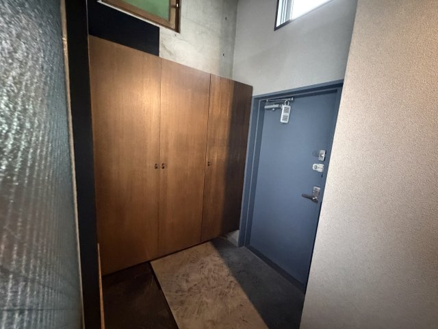 アーサヒルズCS棟の玄関