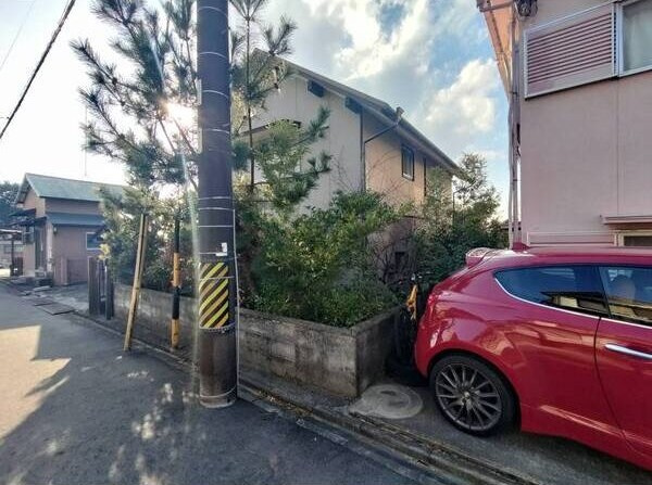 千種区城山新町２丁目のお家の駐車場