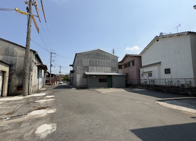 羽曳野市壷井倉庫の外観