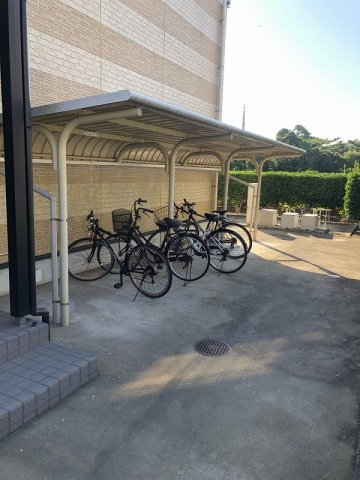 レオパレスマムトープのその他|駐輪場